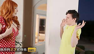 Bailey Brooke Switches Her Erection With Her Stepmom's Lauren Phillips They Both Fuck Her Stepdad - Brazzers