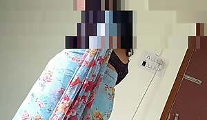 Desi bhabhi Saree blouse and bra wearing front be useful to devar