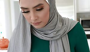 I Caught My Callers Hot Muslim Hijab Step Mom Masturbating & She Sucked Me Off For My Silence