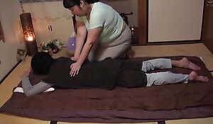 Mature Woman With An Taking Body Visits The Massage Parlor6