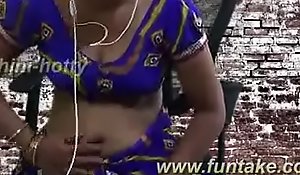 Blue relaxation send on tamil aunty