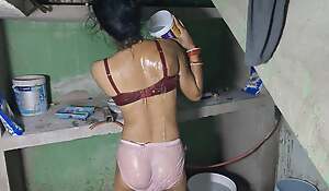 Bhabhi ki bathroom main full masti ke saath chudai kari xxx sex video