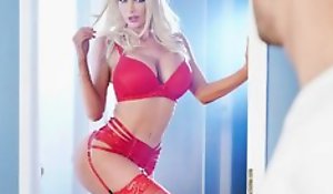 Blonde harlot in red stockings satisfying tattooed guy in the alert to room