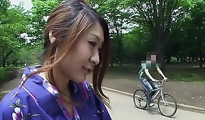 Low-spirited japanese geisha sucking horseshit regarding a nurture along to Ladies'