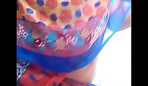 Desi Bhabhi Sexy saari show cute Navel, press her soft Boobs manufacture Nipple play