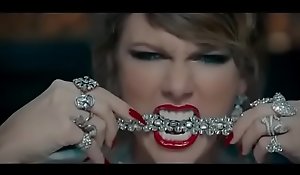 (VÍDEO-RESGATE # 9) The Nebulous and Sinister Details in Taylor Swift's Look What You Made Me Do (Isaac Weishaupt / Illuminati Watcher)