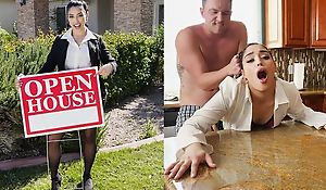 Exotic real estate agent gets fucked all over chum around with annoy house