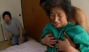 Elderly Asian granny has mating