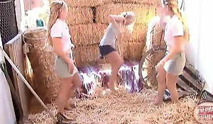 Texas Pair off gets naked and fingering in threesome at farmyard